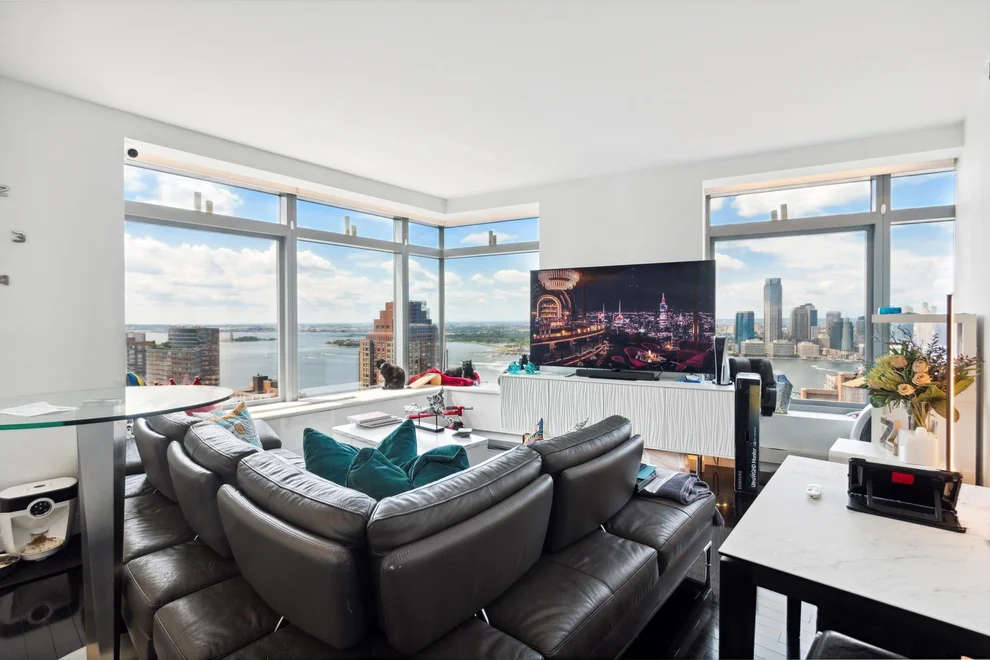 Unit for sale at 123 WASHINGTON Street, Manhattan, NY 10006