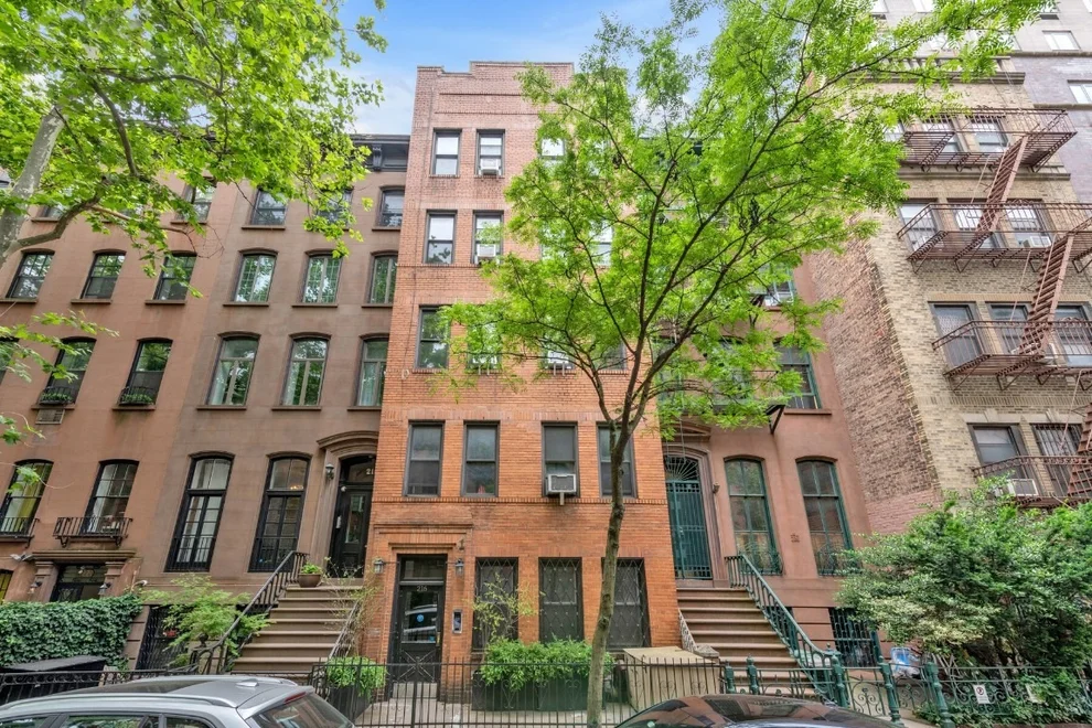 Unit for sale at 216 E 12TH Street, Manhattan, NY 10003