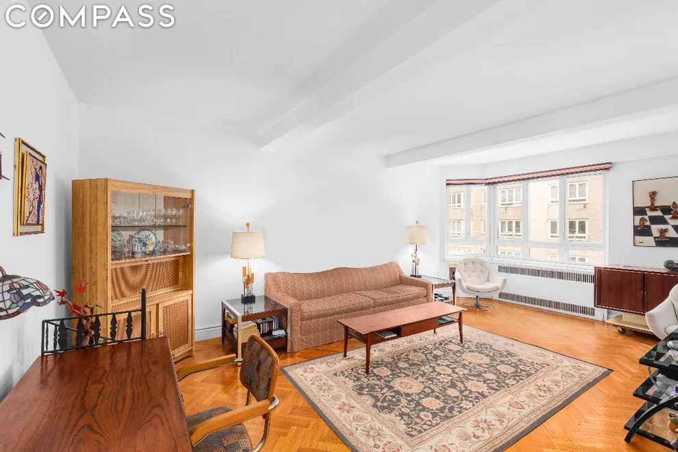 Unit for sale at 333 W 57th Street, Manhattan, NY 10019