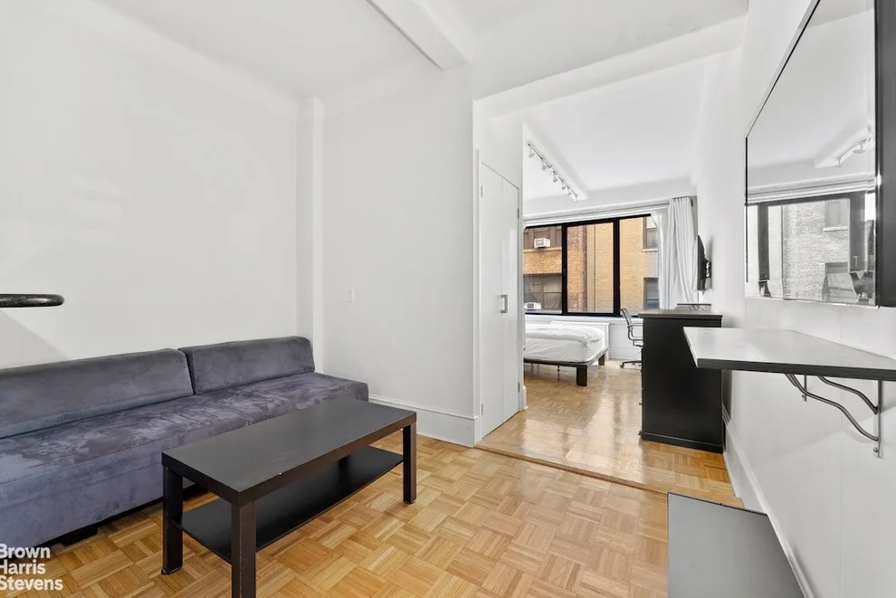 Unit for sale at 118 W 72ND Street, Manhattan, NY 10023