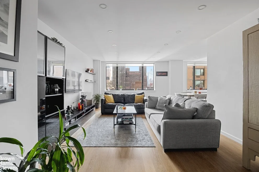 Unit for sale at 30 W 61ST Street, Manhattan, NY 10023