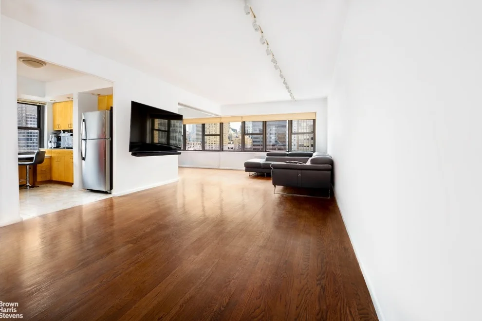 Unit for sale at 160 E 38TH Street, Manhattan, NY 10016