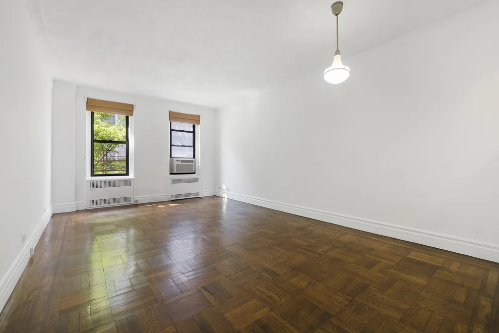 Unit for sale at 129 W 89th Street, Manhattan, NY 10024