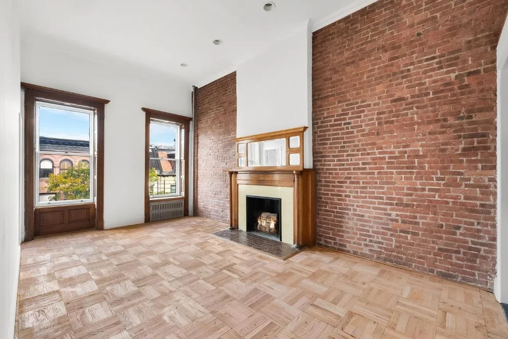 Unit for sale at 122 W 80TH Street, Manhattan, NY 10024