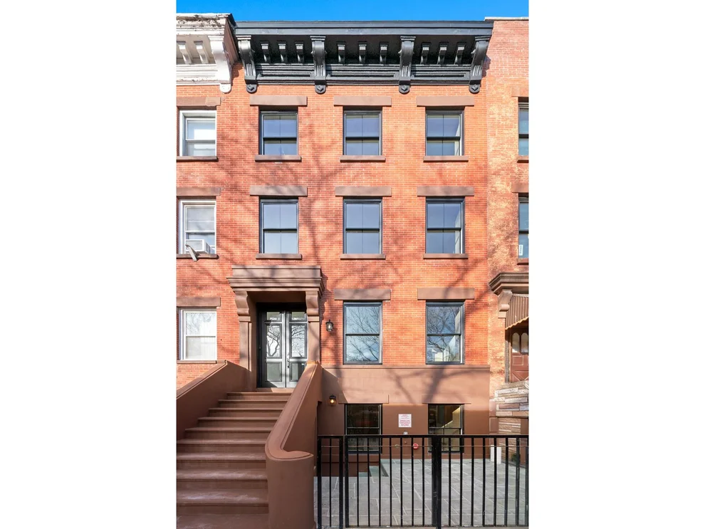 Unit for sale at 405 SACKETT Street, Brooklyn, NY 11231