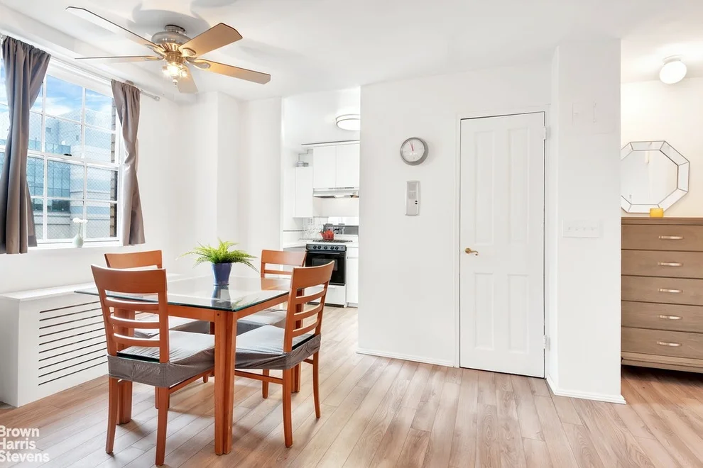 Unit for sale at 520 E 72ND Street, Manhattan, NY 10021