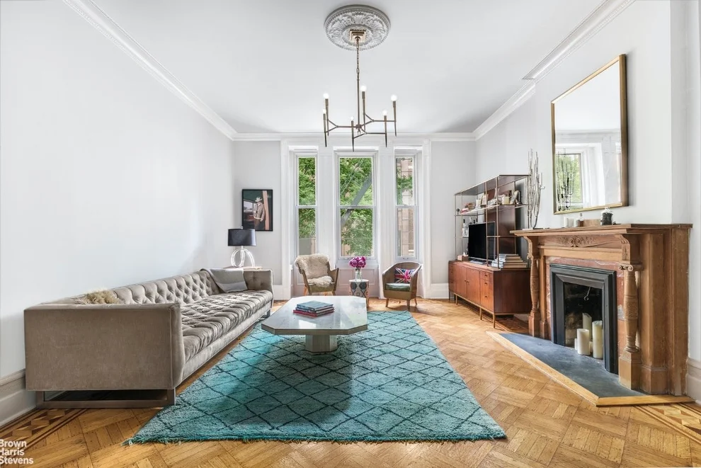 Unit for sale at 50 W 9TH Street, Manhattan, NY 10011