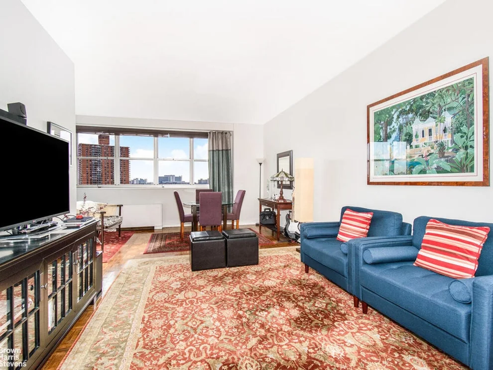 Unit for sale at 555 KAPPOCK Street, Bronx, NY 10463