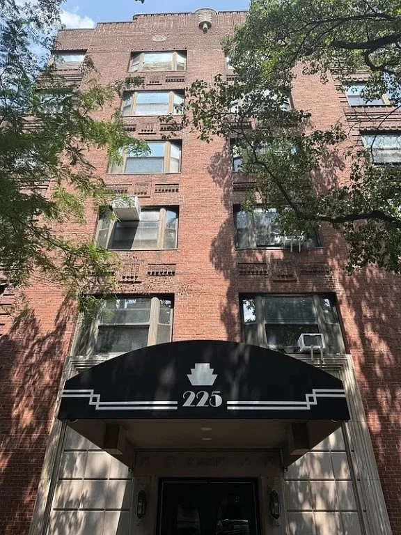 Unit for sale at 225 E 74th Street, Manhattan, NY 10021
