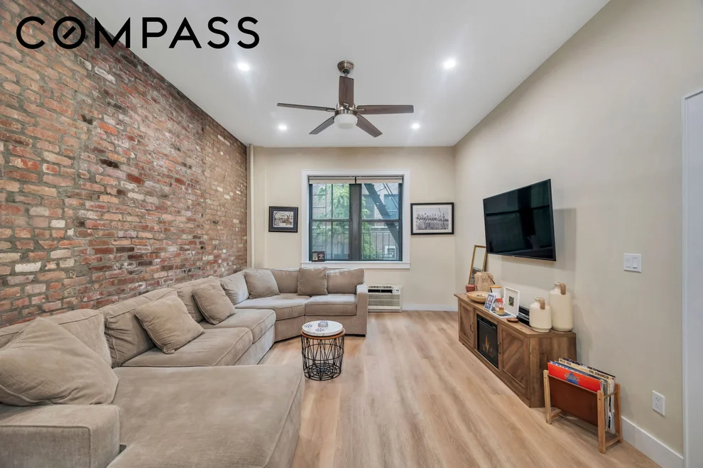 Unit for sale at 240 E 30th Street, Manhattan, NY 10016