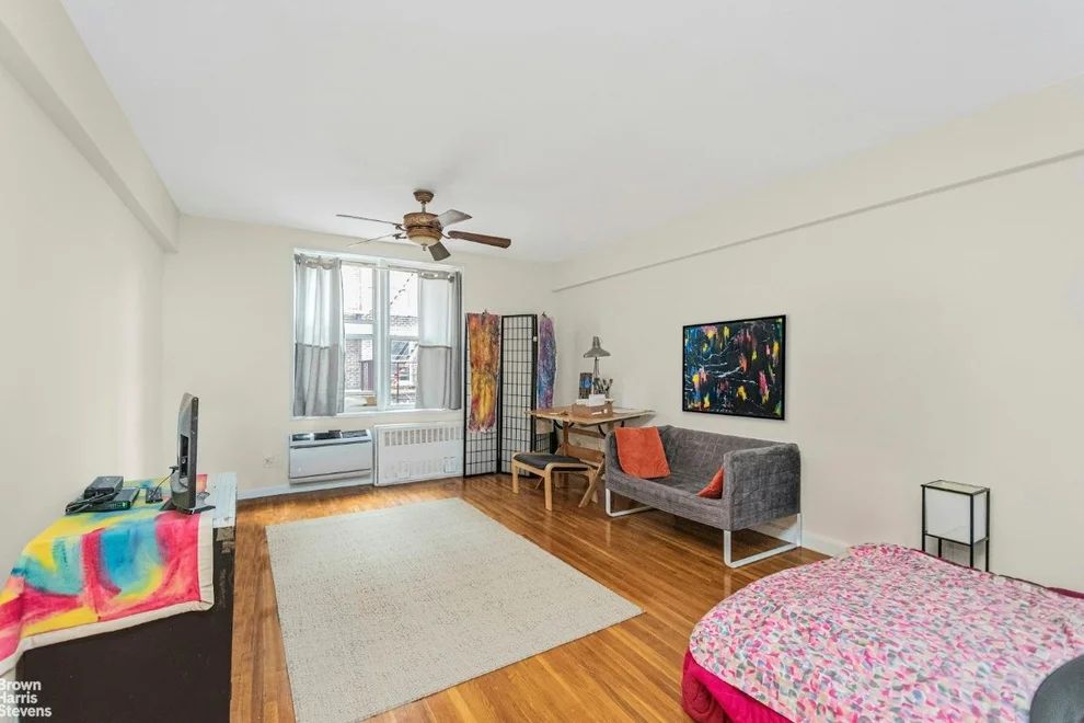 Unit for sale at 601 KAPPOCK Street, Bronx, NY 10463