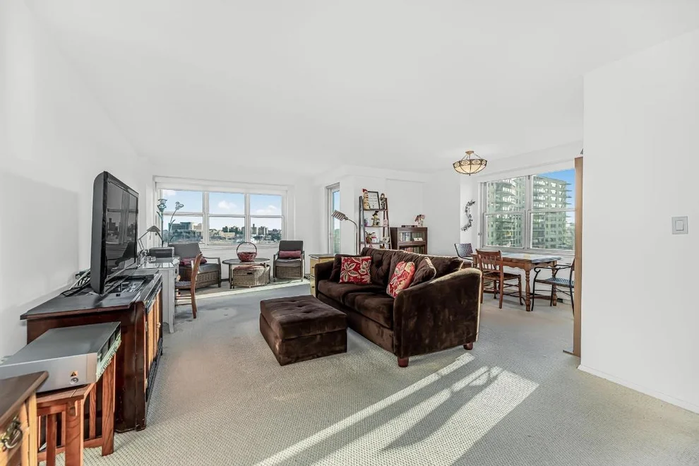 Unit for sale at 555 KAPPOCK Street, Bronx, NY 10463