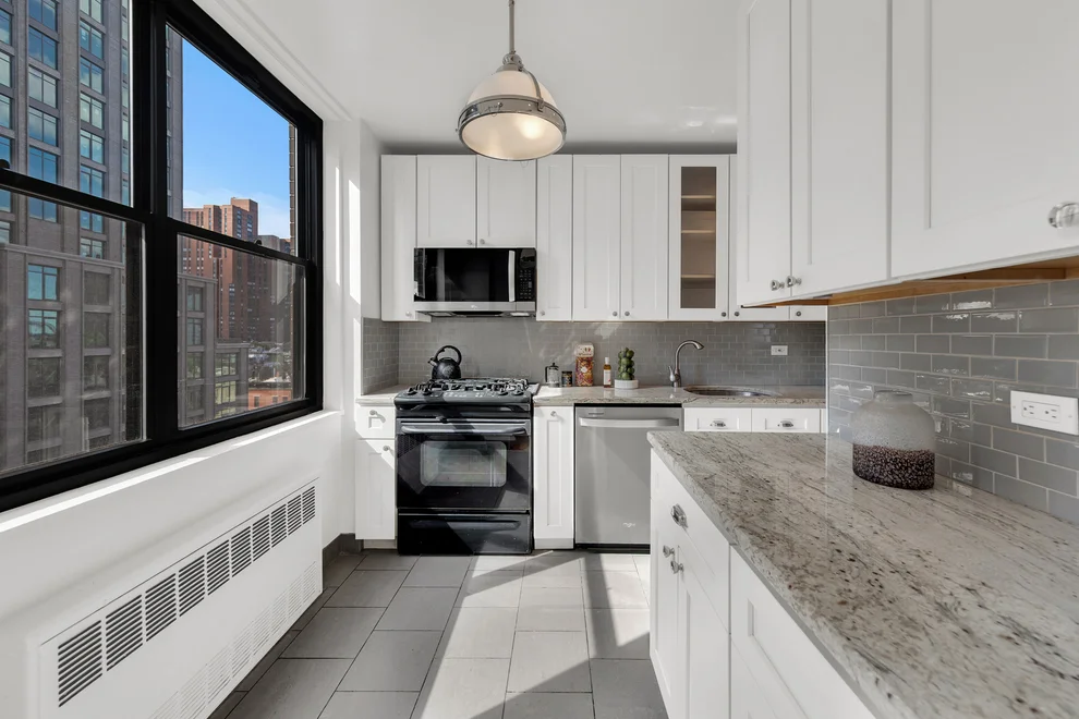 Unit for sale at 301 E 87TH Street, Manhattan, NY 10128