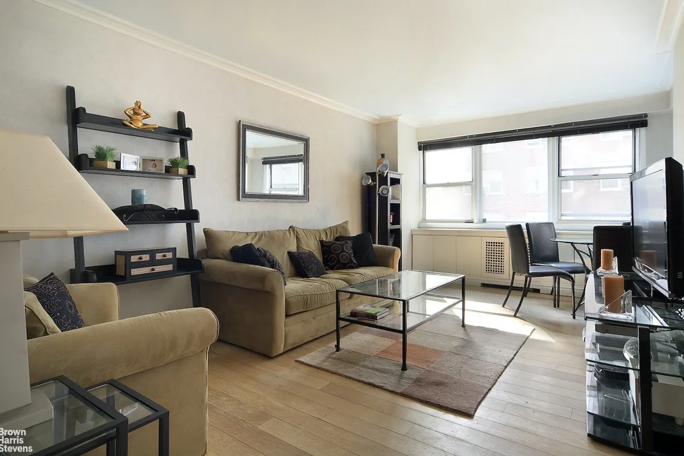 Unit for sale at 245 E 35TH Street, Manhattan, NY 10016