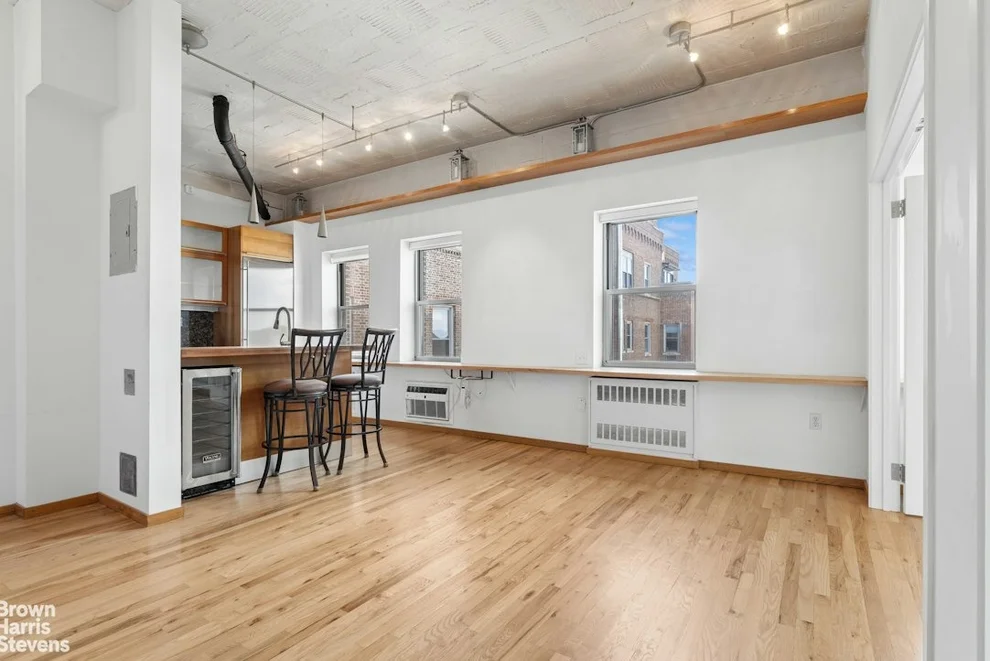 Unit for sale at 689 FORT WASHINGTON Avenue, Manhattan, NY 10040