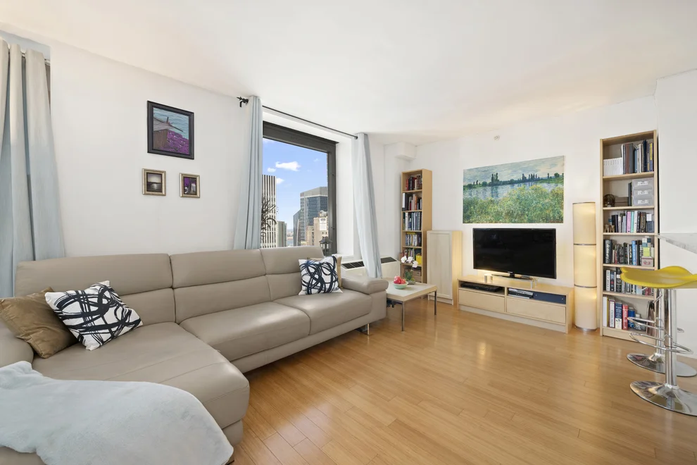 Unit for sale at 100 W 39TH Street, Manhattan, NY 10018