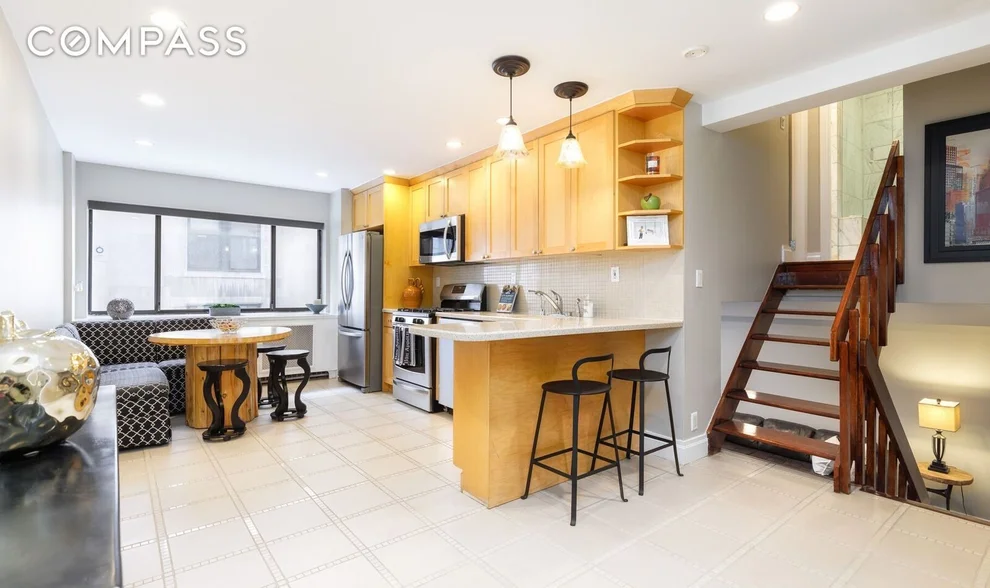 Unit for sale at 7 E 35th Street, Manhattan, NY 10016