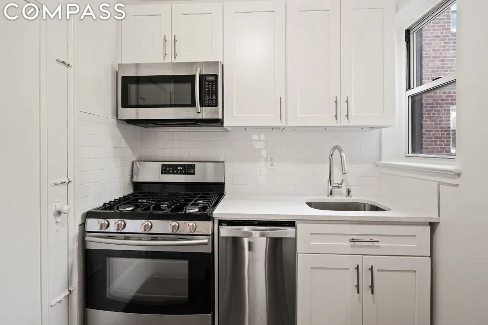 Unit for sale at 640 W 231st Street, Bronx, NY 10463