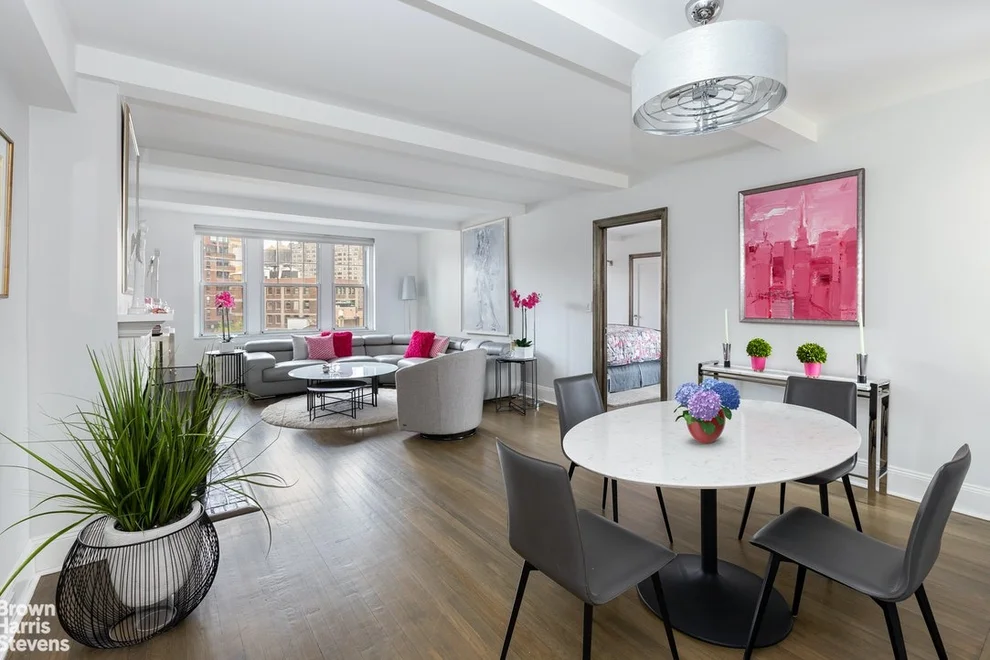 Unit for sale at 2 HORATIO Street, Manhattan, NY 10014