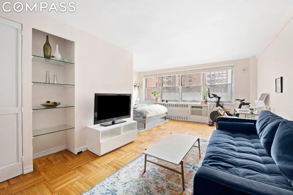 Unit for sale at 310 E 70th Street, Manhattan, NY 10021