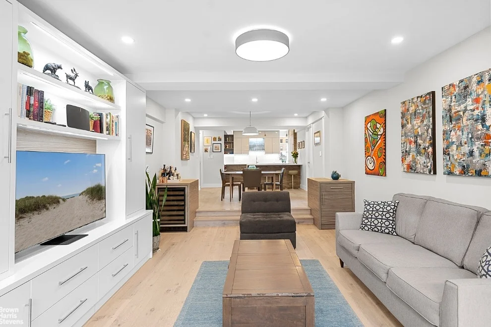 Unit for sale at 15 W 84TH Street, Manhattan, NY 10024