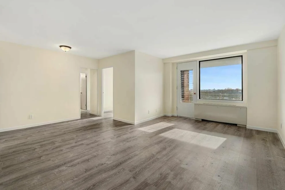 Unit for sale at 4705 HENRY HUDSON Parkway, Bronx, NY 10471