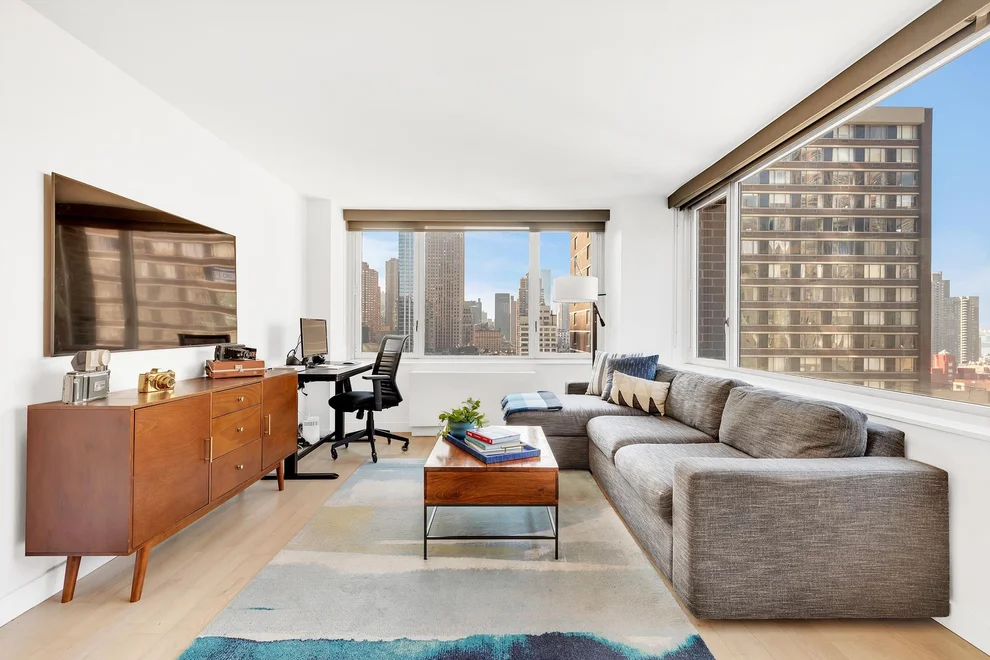Unit for sale at 322 W 57TH Street, Manhattan, NY 10019