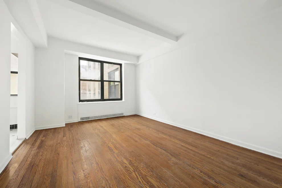 Unit for sale at 161 W 16TH Street, Manhattan, NY 10011