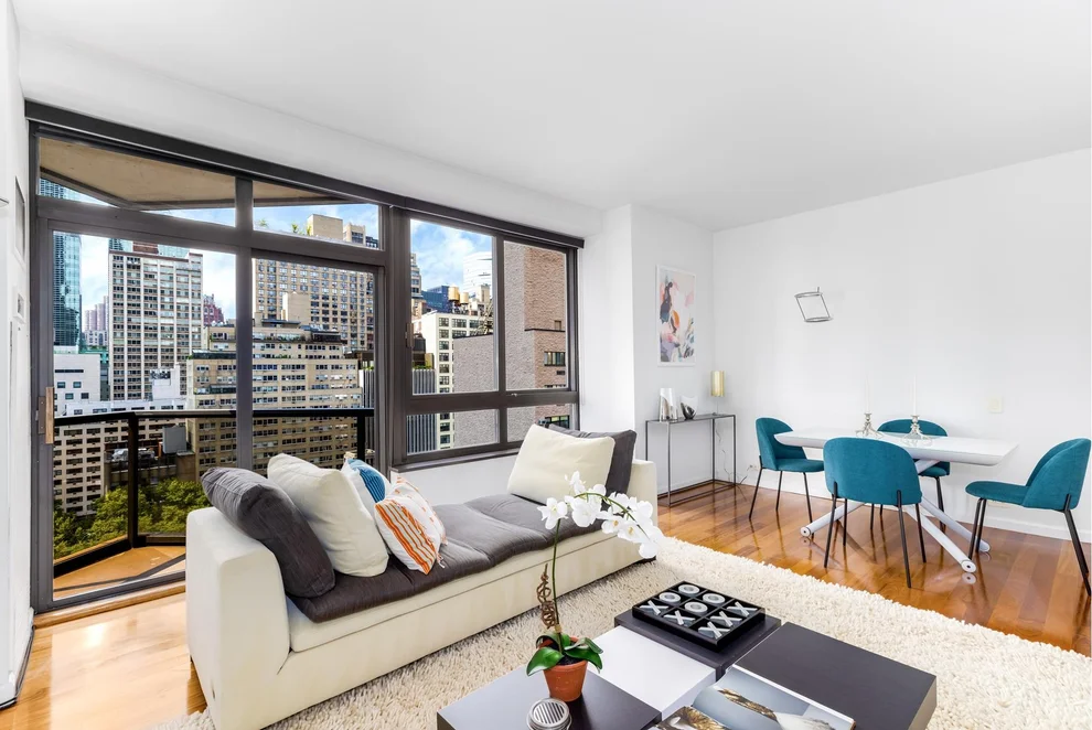 Unit for sale at 100 UNITED NATIONS Plaza, Manhattan, NY 10017