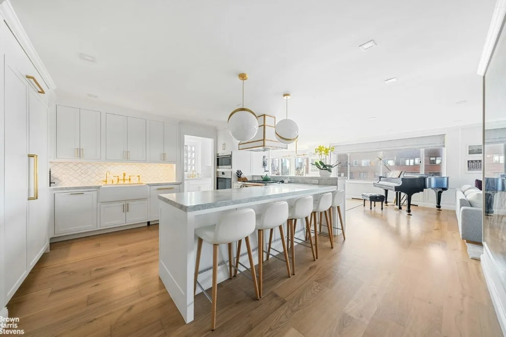 Unit for sale at 203 E 72ND Street, Manhattan, NY 10021