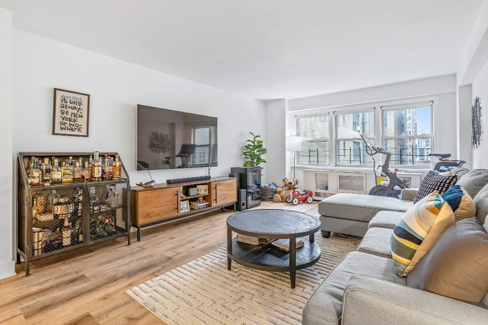 Unit for sale at 411 E 57th Street, Manhattan, NY 10022