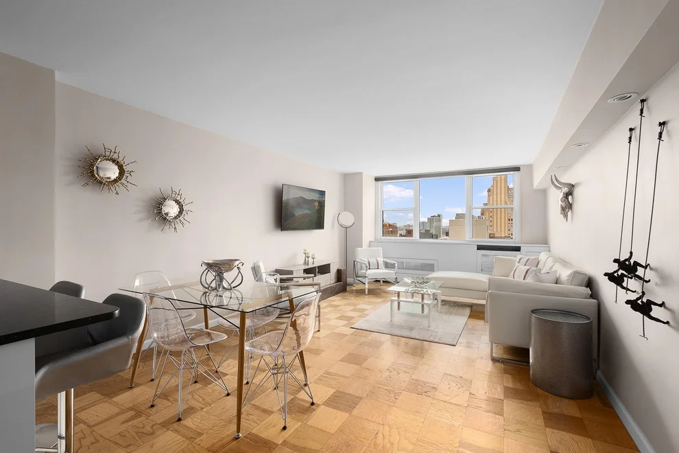 Unit for sale at 77 7TH Avenue, Manhattan, NY 10011