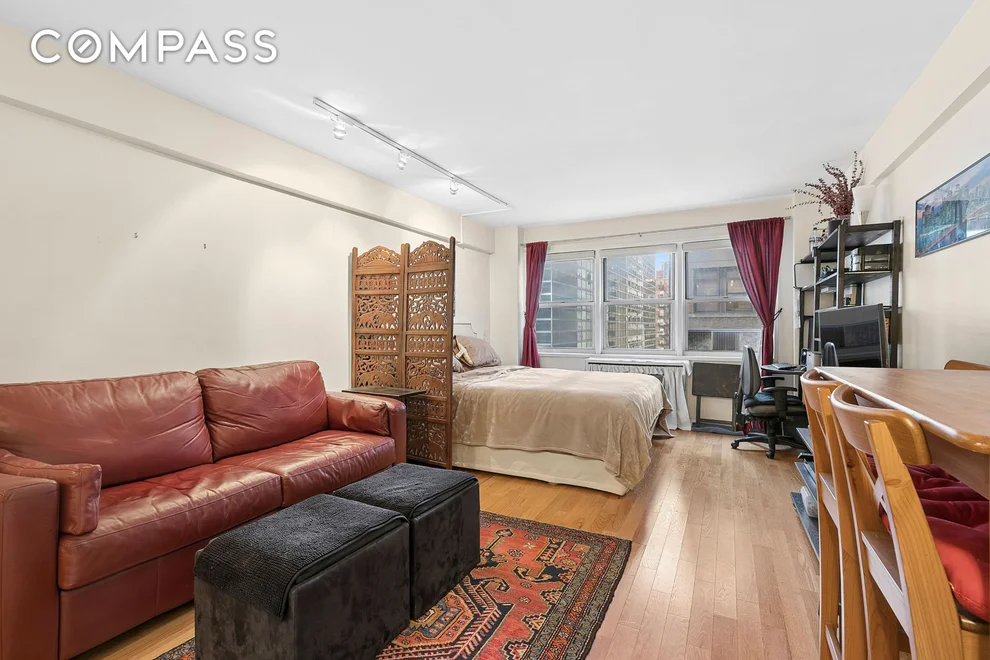 Unit for sale at 321 E 45th Street, Manhattan, NY 10017