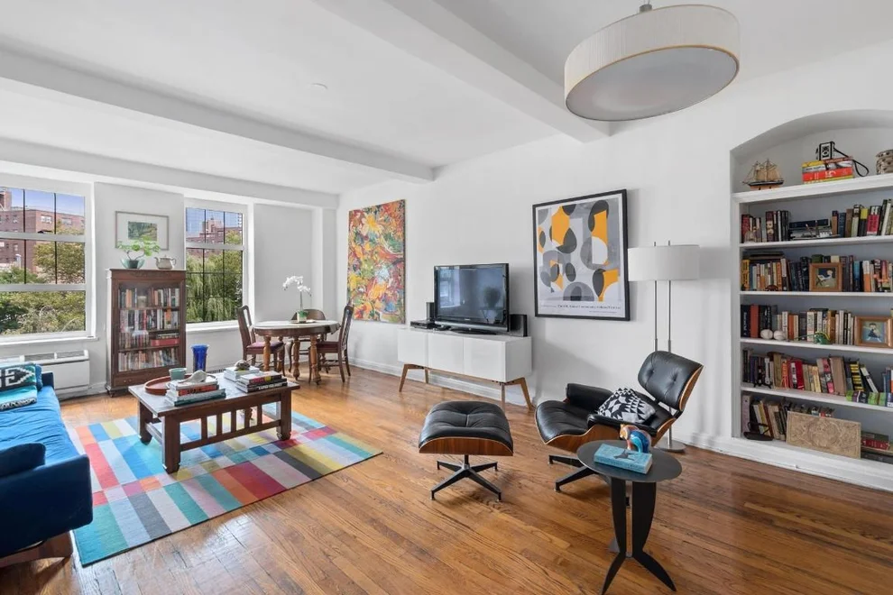 Unit for sale at 470 W 24TH Street, Manhattan, NY 10011