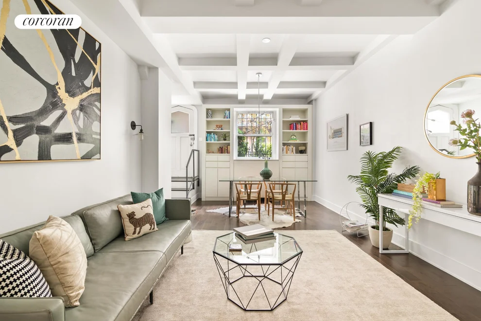 Unit for sale at 61 W 9TH Street, Manhattan, NY 10011
