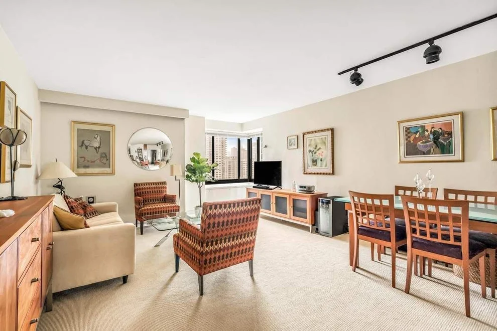Unit for sale at 10 E END Avenue, Manhattan, NY 10075