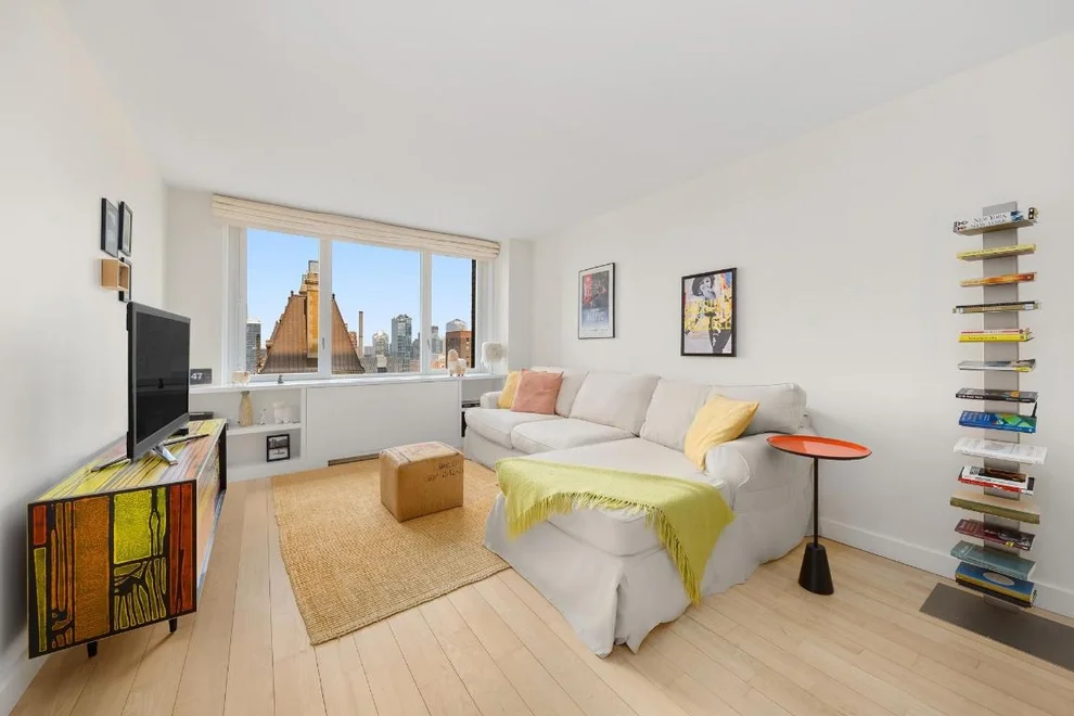 Unit for sale at 322 W 57TH Street, Manhattan, NY 10019