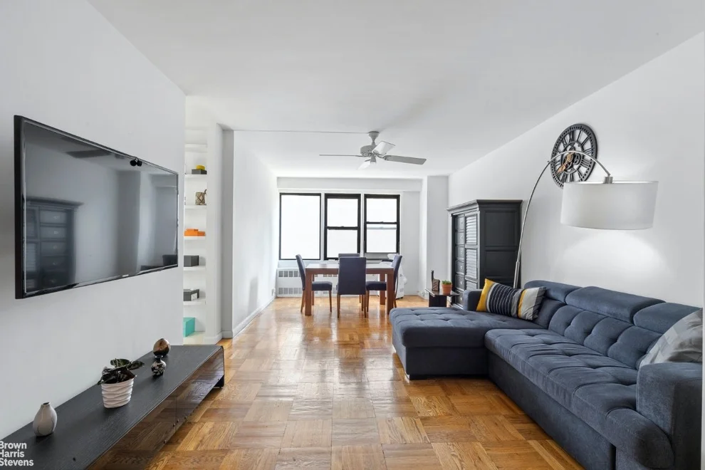 Unit for sale at 220 E 54TH Street, Manhattan, NY 10022