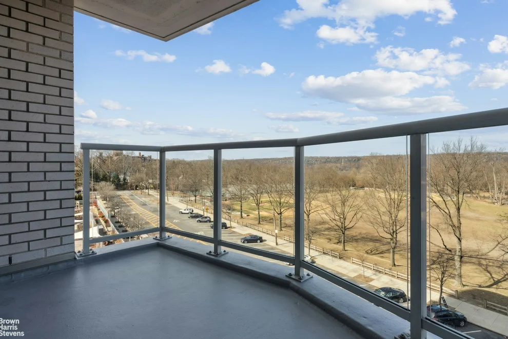 Unit for sale at 3333 HENRY HUDSON Parkway, Bronx, NY 10463