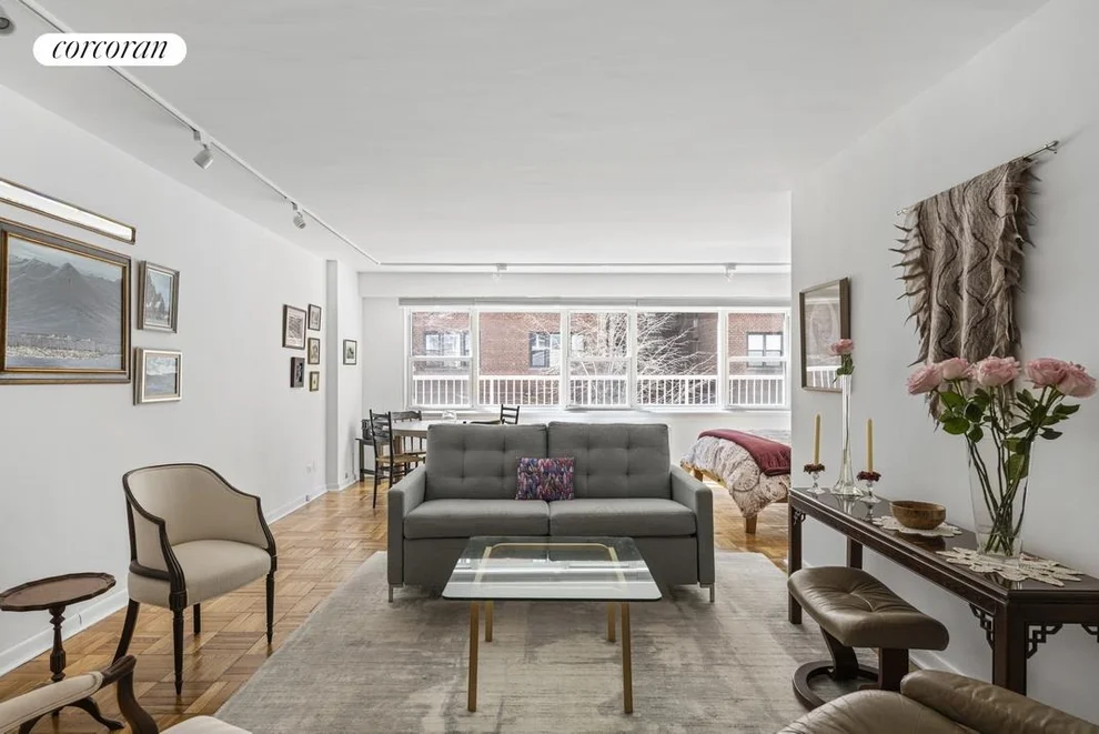 Unit for sale at 101 W 12TH Street, Manhattan, NY 10011
