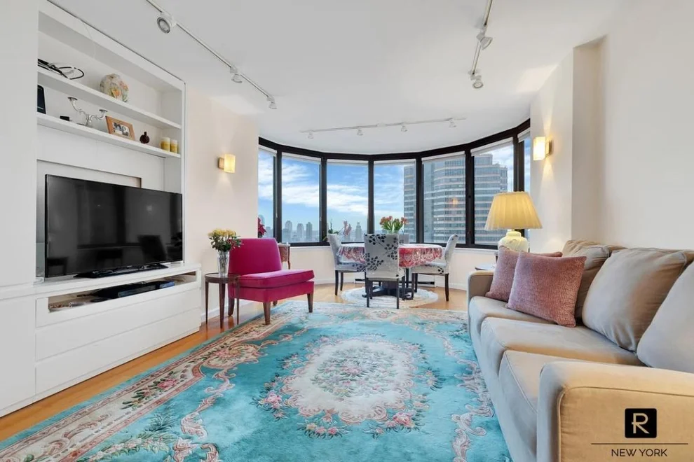 Unit for sale at 330 E 38th Street, Manhattan, NY 10016