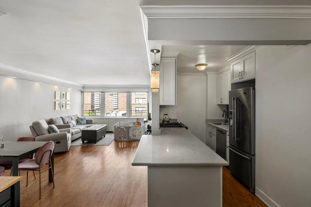Unit for sale at 75 E END Avenue, Manhattan, NY 10028
