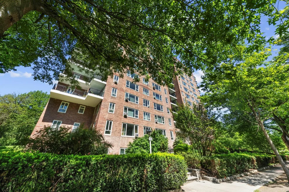 Unit for sale at 5355 HENRY HUDSON Parkway W, Bronx, NY 10471