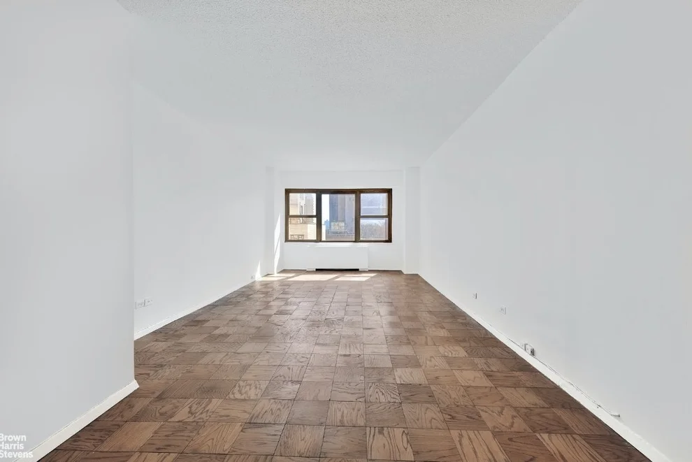 Unit for sale at 160 E 38TH Street, Manhattan, NY 10016