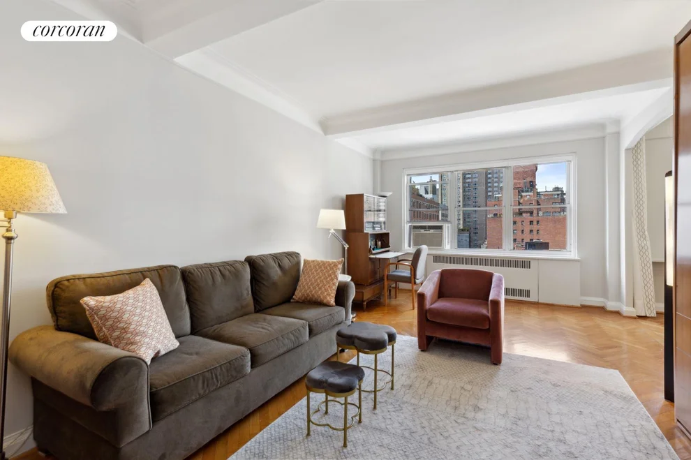 Unit for sale at 33 E END Avenue, Manhattan, NY 10028