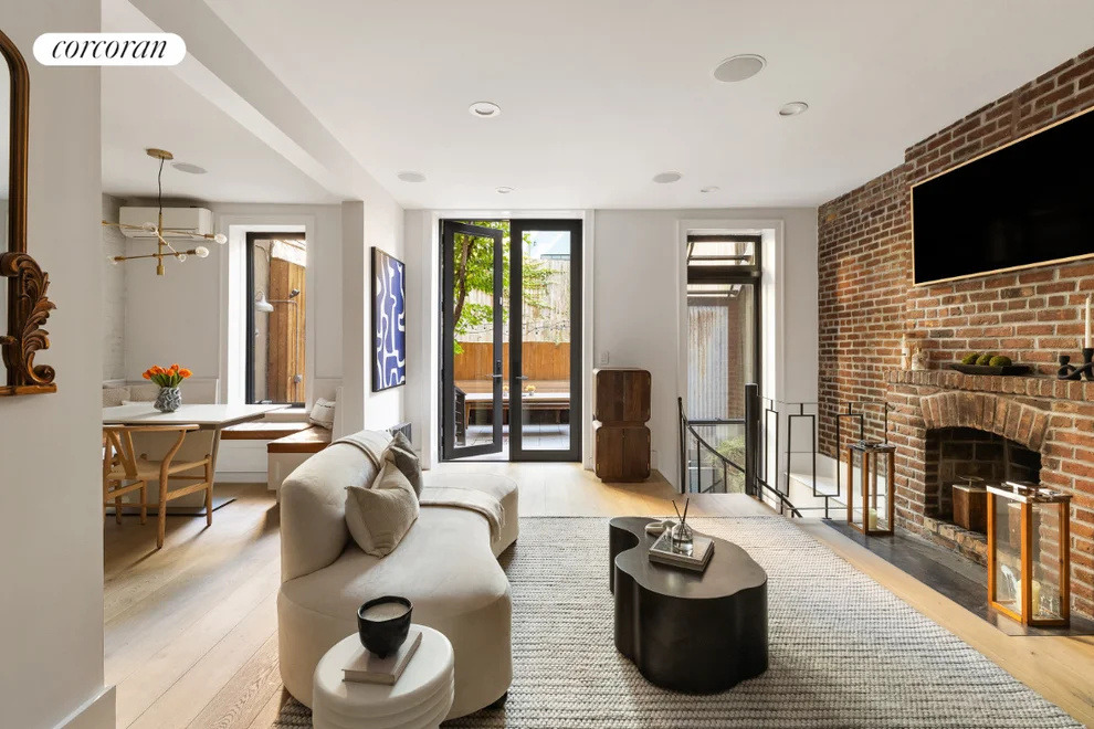Unit for sale at 453 W 43RD Street, Manhattan, NY 10036