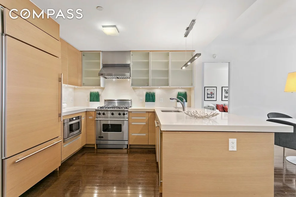 Unit for sale at 462 W 58th Street, Manhattan, NY 10019