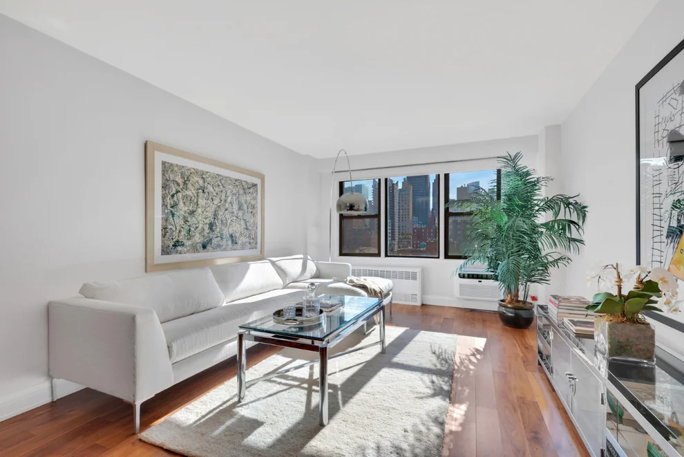 Unit for sale at 220 E 54TH Street, Manhattan, NY 10022