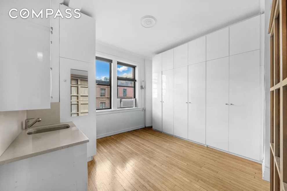 Unit for sale at 140 W 69th Street, Manhattan, NY 10023