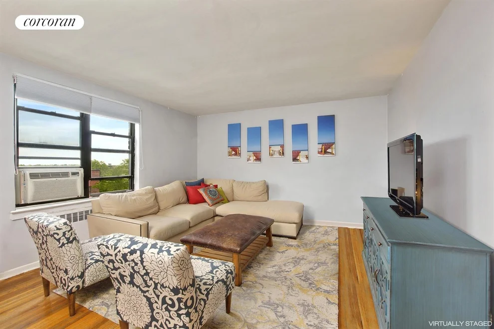 Unit for sale at 52-25 39th Road, Queens, NY 11377